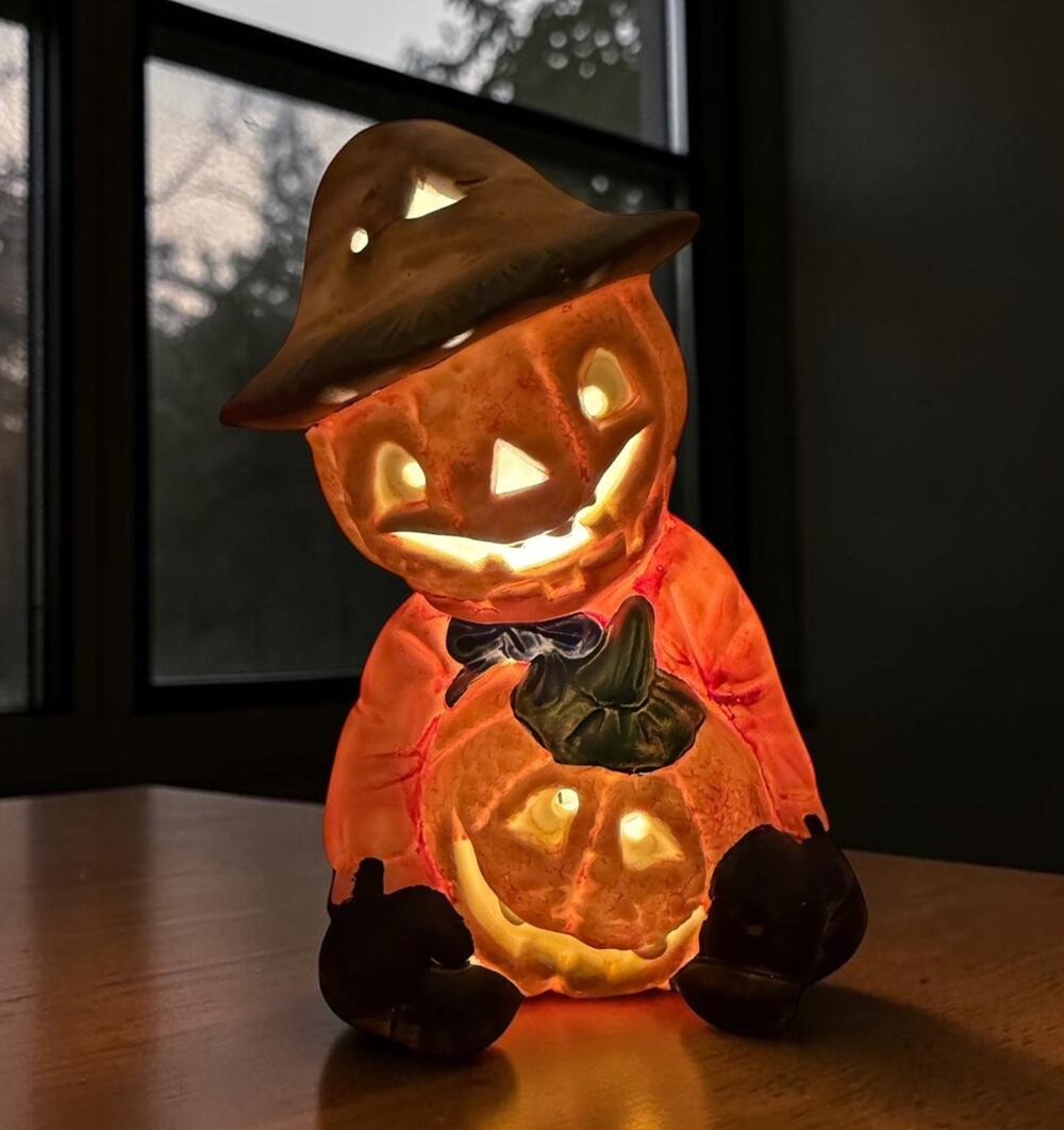 Vintage Halloween Night Light Pumpkin Scarecrow 6” Ceramic Brinns 4027/67